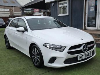 Mercedes A Class 1.5 A180d SE Hatchback 5dr Diesel Manual Euro 6 (s/s) (116 ps)