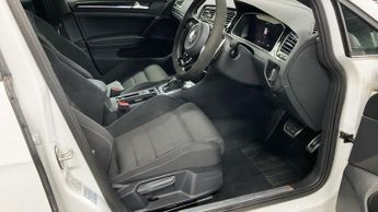 VOLKSWAGEN GOLF 2.0 TSI R Hatchback 5dr Petrol DSG 4Motion Euro 6 (s/s) (300 ps)