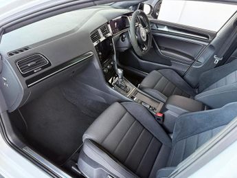 VOLKSWAGEN GOLF 2.0 TSI R Hatchback 5dr Petrol DSG 4Motion Euro 6 (s/s) (300 ps)