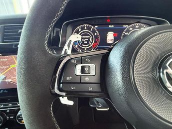 VOLKSWAGEN GOLF 2.0 TSI R Hatchback 5dr Petrol DSG 4Motion Euro 6 (s/s) (300 ps)