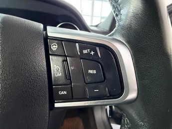 LAND ROVER DISCOVERY SPORT 2.0 TD4 Landmark SUV 5dr Diesel Auto 4WD Euro 6 (s/s) (180 ps) 1