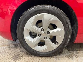 SUZUKI SWIFT 1.2 MHEV Motion Hatchback 5dr Petrol Hybrid CVT Euro 6 (s/s) (82