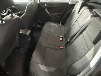 PEUGEOT 2008 1.2 PureTech Active SUV 5dr Petrol Manual Euro 6 (82 ps)