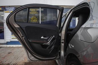 MERCEDES-BENZ A-CLASS 1.3 A200 AMG Line Hatchback 5dr Petrol 7G-DCT Euro 6 (s/s) (163 