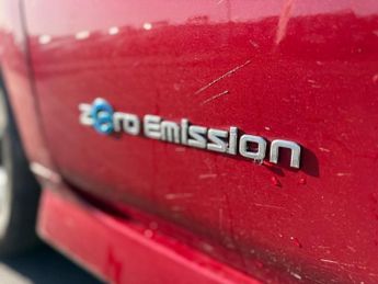 NISSAN LEAF 40kWh N-Connecta Hatchback 5dr Electric Auto (150 ps)