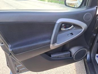 TOYOTA RAV4 2.0 XT3 SUV 5dr Petrol Automatic 4WD (212 g/km, 150 bhp)