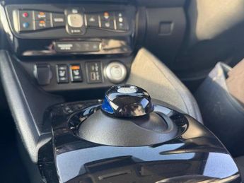 NISSAN LEAF 39kWh N-Connecta Hatchback 5dr Electric Auto (150 ps)