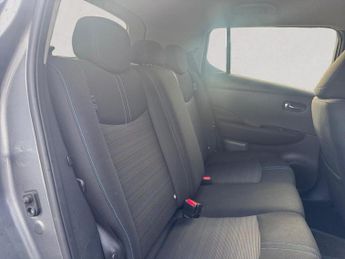 NISSAN LEAF 39kWh N-Connecta Hatchback 5dr Electric Auto (150 ps)