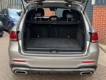 MERCEDES-BENZ GLC 2.0 GLC300e 13.5kWh AMG Line (Premium) SUV 5dr Petrol Plug-in Hy