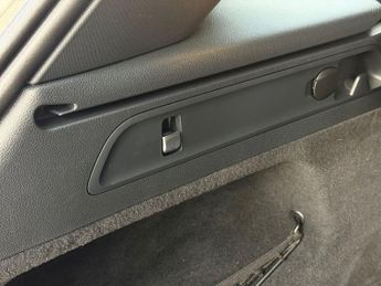 MERCEDES-BENZ GLC 2.0 GLC300e 13.5kWh AMG Line (Premium) SUV 5dr Petrol Plug-in Hy