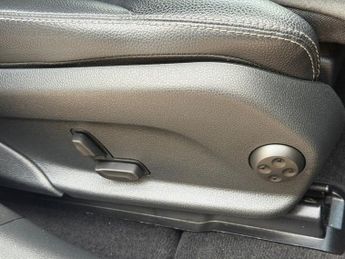 MERCEDES-BENZ GLC 2.0 GLC300e 13.5kWh AMG Line (Premium) SUV 5dr Petrol Plug-in Hy