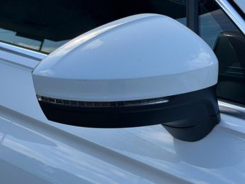 VOLKSWAGEN TIGUAN 1.4 TSI SE Navigation SUV 5dr Petrol DSG 4Motion Euro 6 (s/s) (1