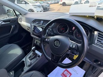 VOLKSWAGEN TIGUAN 1.4 TSI SE Navigation SUV 5dr Petrol DSG 4Motion Euro 6 (s/s) (1
