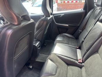 VOLVO XC60 2.0 T5 R-Design Nav SUV 5dr Petrol Auto Euro 6 (s/s) (245 ps)