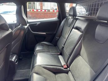 VOLVO XC60 2.0 T5 R-Design Nav SUV 5dr Petrol Auto Euro 6 (s/s) (245 ps)