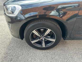 VOLVO XC60 2.0 T5 R-Design Nav SUV 5dr Petrol Auto Euro 6 (s/s) (245 ps)