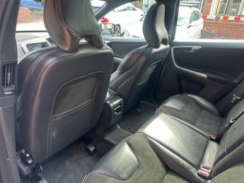 VOLVO XC60 2.0 T5 R-Design Nav SUV 5dr Petrol Auto Euro 6 (s/s) (245 ps)
