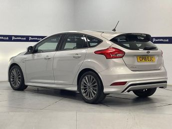 FORD FOCUS 1.5 TDCi ST-Line Hatchback 5dr Diesel Manual Euro 6 (s/s) (120 p