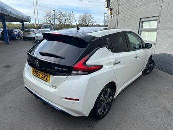 NISSAN LEAF 40kWh Tekna Hatchback 5dr Electric Auto (150 ps)