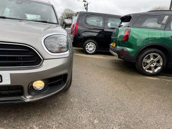 MINI COUNTRYMAN 1.5 Cooper Classic SUV 5dr Petrol Steptronic Euro 6 (s/s) (136 p