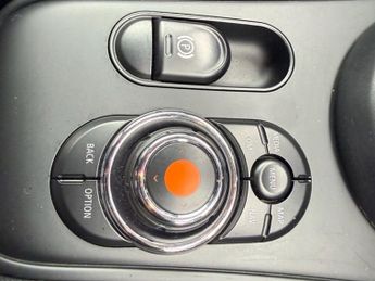 MINI COUNTRYMAN 1.5 Cooper Classic SUV 5dr Petrol Steptronic Euro 6 (s/s) (136 p