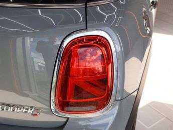 MINI HATCH 2.0 Cooper S Classic Hatchback 5dr Petrol Steptronic Euro 6 (s/s