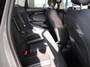 MINI HATCH 2.0 Cooper S Classic Hatchback 5dr Petrol Steptronic Euro 6 (s/s