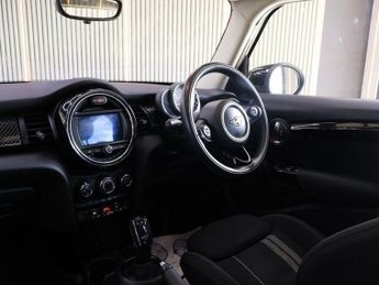 MINI HATCH 2.0 Cooper S Classic Hatchback 5dr Petrol Steptronic Euro 6 (s/s
