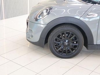 MINI HATCH 2.0 Cooper S Classic Hatchback 5dr Petrol Steptronic Euro 6 (s/s