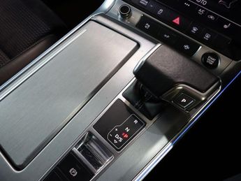 AUDI A6 SALOON 2.0 TDI 40 Black Edition Saloon 4dr Diesel S Tronic Euro 6 (s/s)