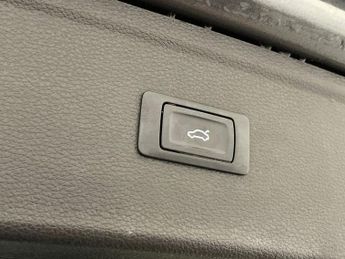 AUDI Q5 2.0 TFSI S line SUV 5dr Petrol S Tronic quattro Euro 6 (s/s) (25