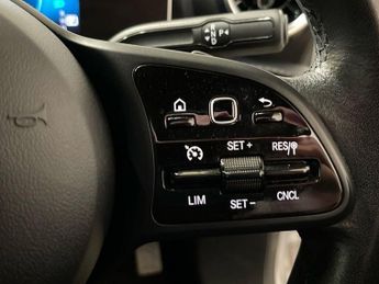 MERCEDES-BENZ A-CLASS 1.5 A180d SE (Executive) Hatchback 5dr Diesel 7G-DCT Euro 6 (s/s