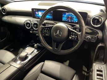 MERCEDES-BENZ A-CLASS 1.5 A180d SE (Executive) Hatchback 5dr Diesel 7G-DCT Euro 6 (s/s