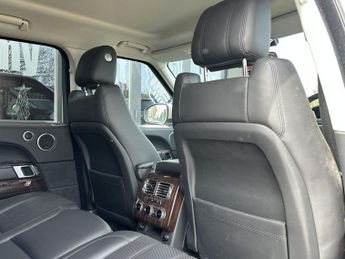 LAND ROVER RANGE ROVER 3.0 TD V6 Vogue SUV 5dr Diesel Auto 4WD Euro 5 (s/s) (258 ps)