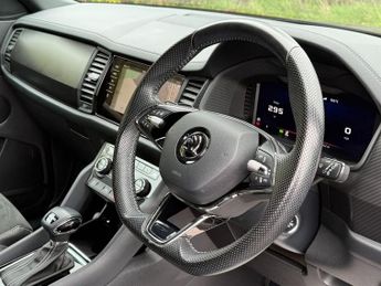 SKODA KODIAQ 2.0 TDI SportLine SUV 5dr Diesel DSG 4WD Euro 6 (s/s) (7 Seat) (