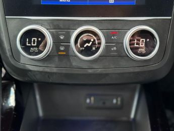 RENAULT KADJAR 1.5 Blue dCi Iconic SUV 5dr Diesel EDC Euro 6 (s/s) (115 ps)