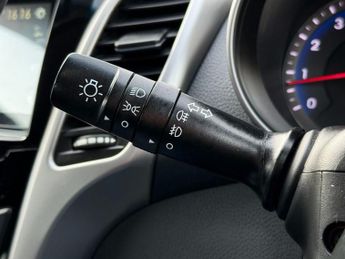 HYUNDAI I30 1.6 SE Nav Hatchback 5dr Petrol Auto Euro 6 (120 ps)