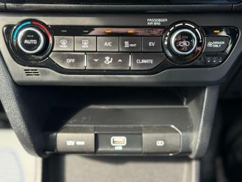 KIA NIRO 64kWh 2 SUV 5dr Electric Auto (201 bhp)