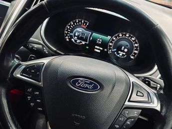 FORD EDGE 2.0 TDCi Titanium SUV 5dr Diesel Powershift AWD Euro 6 (s/s) (21