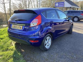 FORD FIESTA 1.5 TDCi ECOnetic Titanium Hatchback 5dr Diesel Manual Euro 6 (s