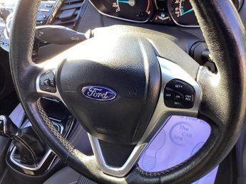 FORD FIESTA 1.5 TDCi ECOnetic Titanium Hatchback 5dr Diesel Manual Euro 6 (s