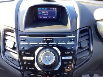 FORD FIESTA 1.5 TDCi ECOnetic Titanium Hatchback 5dr Diesel Manual Euro 6 (s