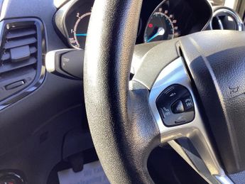 FORD FIESTA 1.5 TDCi ECOnetic Titanium Hatchback 5dr Diesel Manual Euro 6 (s