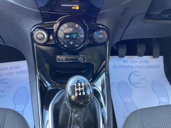 FORD FIESTA 1.5 TDCi ECOnetic Titanium Hatchback 5dr Diesel Manual Euro 6 (s