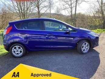 FORD FIESTA 1.5 TDCi ECOnetic Titanium Hatchback 5dr Diesel Manual Euro 6 (s