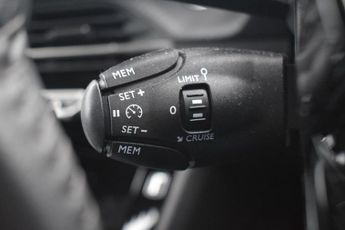 PEUGEOT 208 1.2 PureTech Allure Premium + Hatchback 5dr Petrol EAT Euro 6 (s