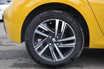 PEUGEOT 208 1.2 PureTech Allure Premium + Hatchback 5dr Petrol EAT Euro 6 (s