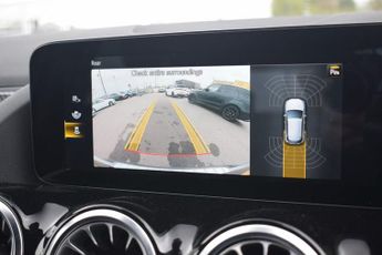 MERCEDES-BENZ GLA 2.0 GLA200d AMG Line (Premium) SUV 5dr Diesel 8G-DCT Euro 6 (s/s