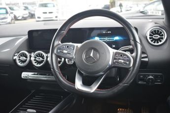 MERCEDES-BENZ GLA 2.0 GLA200d AMG Line (Premium) SUV 5dr Diesel 8G-DCT Euro 6 (s/s
