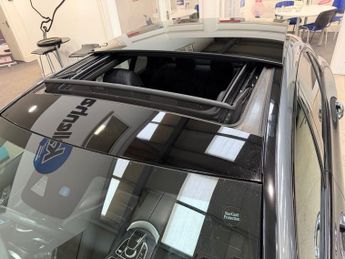 MERCEDES-BENZ C-CLASS 2.0 C200 AMG Line (Premium Plus) Saloon 4dr Petrol G-Tronic+ Eur